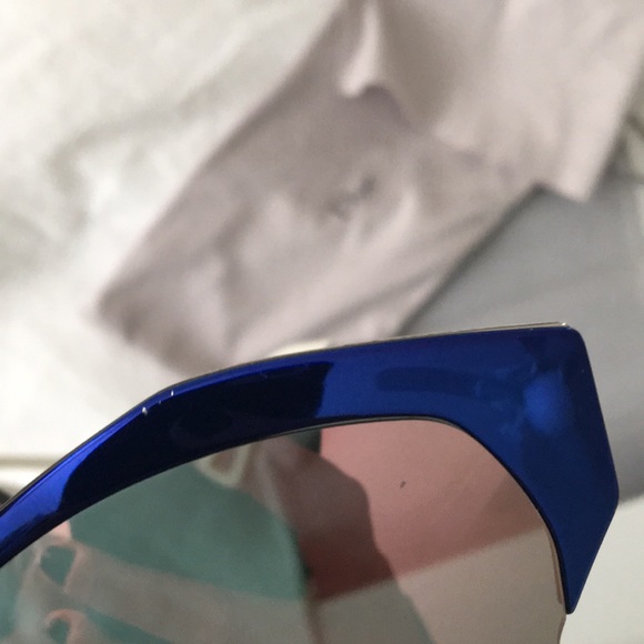 Dior Mirrored Sunglasses - Picture 2 of 8